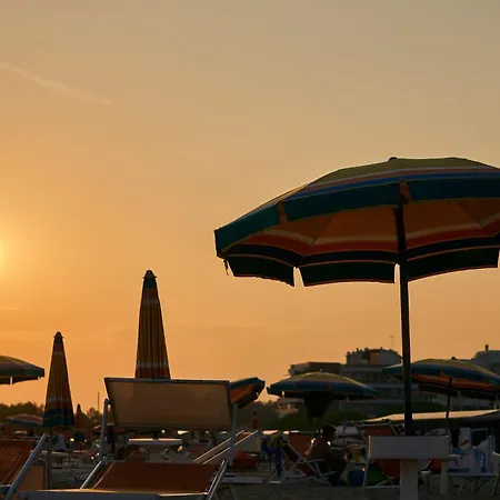 Bibione Air Con Bright And Cozy Flat For 6 Guests Apartmán *